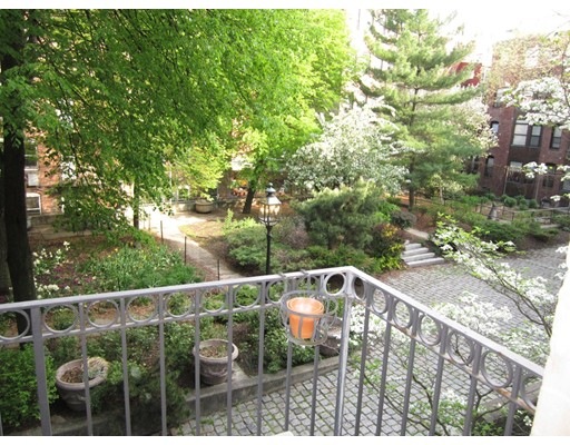 12 Greenough Ln unit 201, Boston, MA 02113 - photo 1