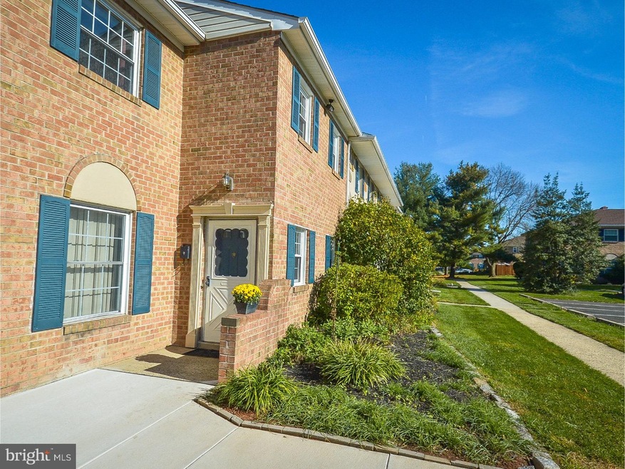 27 Delancy Ct, North Wales, PA 19454 - photo 1