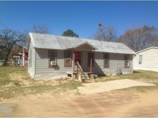 1101 N Sanders St, Nacogdoches, TX 75964 - photo 1
