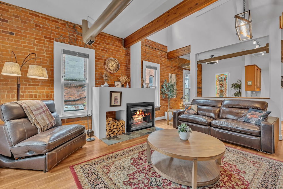 2 - Living Room - 4th ave-19