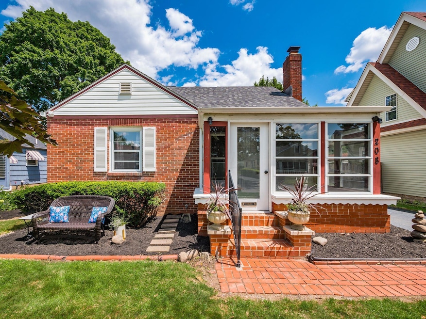 208 S Sylvan Ave, Columbus, OH 43204 - photo 1