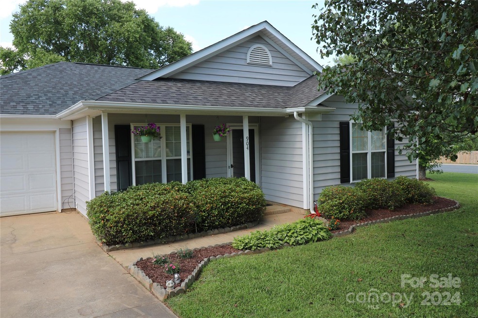 Sold $302,000 • Co-Listing Agent