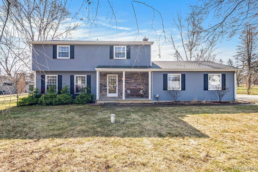 1161 Woodview Dr, Flint, MI 48507 - photo 1