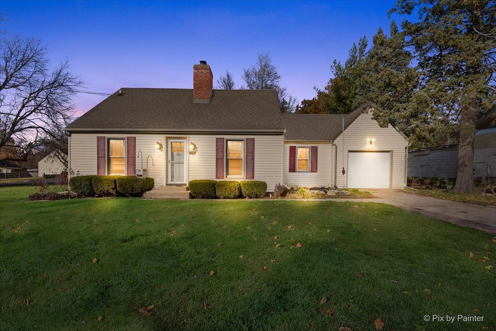 1106 W Highland Ave, Elgin, IL 60123 - photo 1