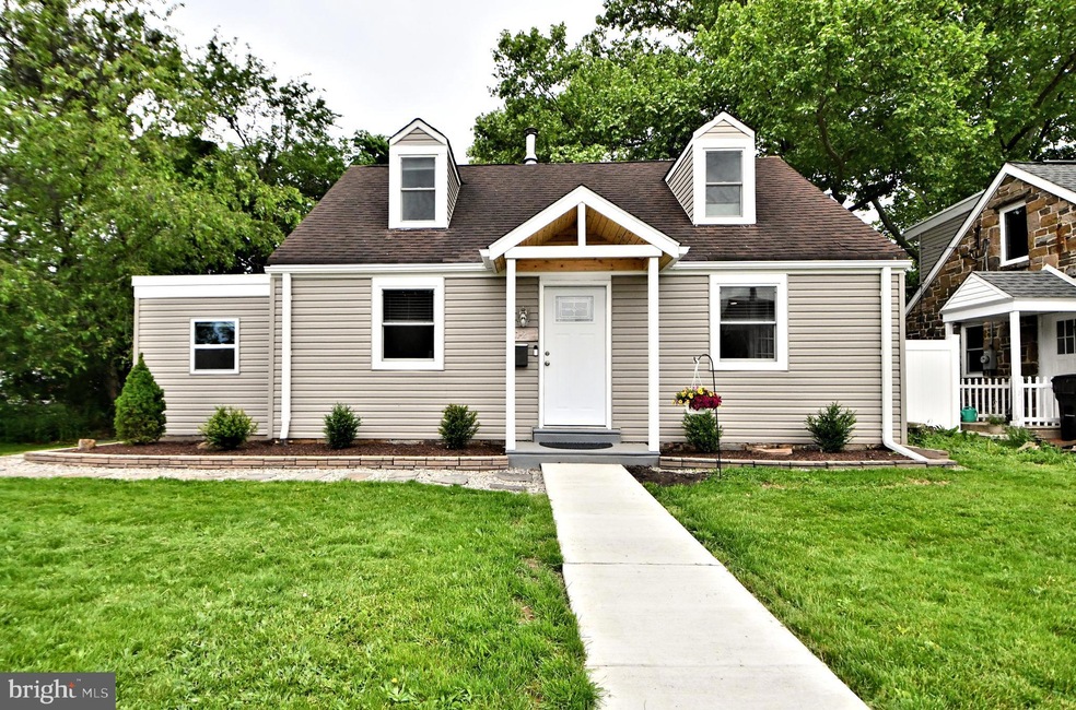 812 W 4th St, Lansdale, PA 19446 - photo 1