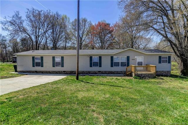 1026 Cass St, Statesville, NC 28677 - photo 1