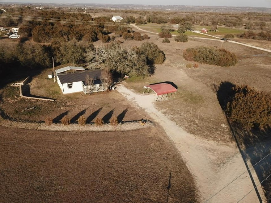 601 Wells Ln, Weatherford, TX 76085 - photo 1