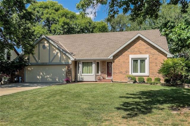 13112 W 65th St, Shawnee, KS 66216 - photo 1