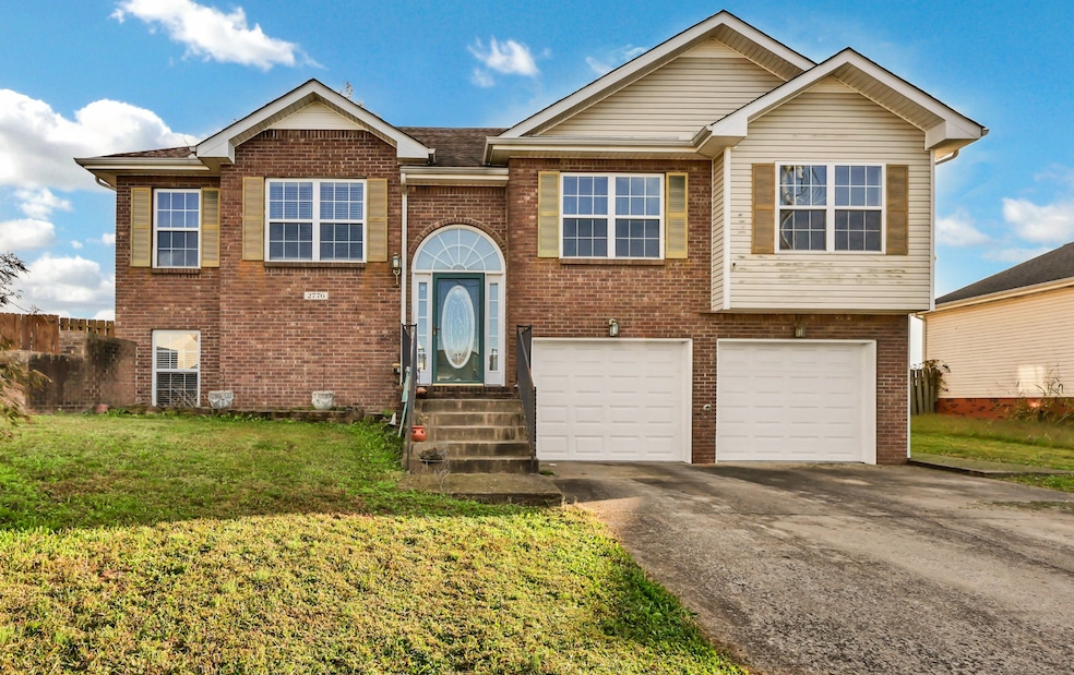 2776 Cascade Dr, Clarksville, TN 37042 - photo 1