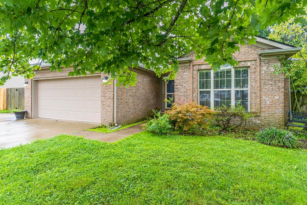 352 Weslyn Way, Nicholasville, KY 40356 - photo 1