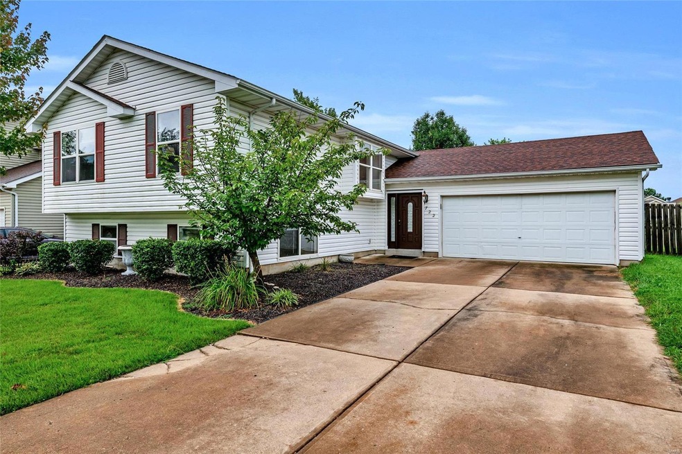 Extra Long Driveway accommodates up to six vehicle