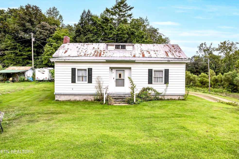 123 Sexton Ln, Clinton, TN 37716 - photo 1