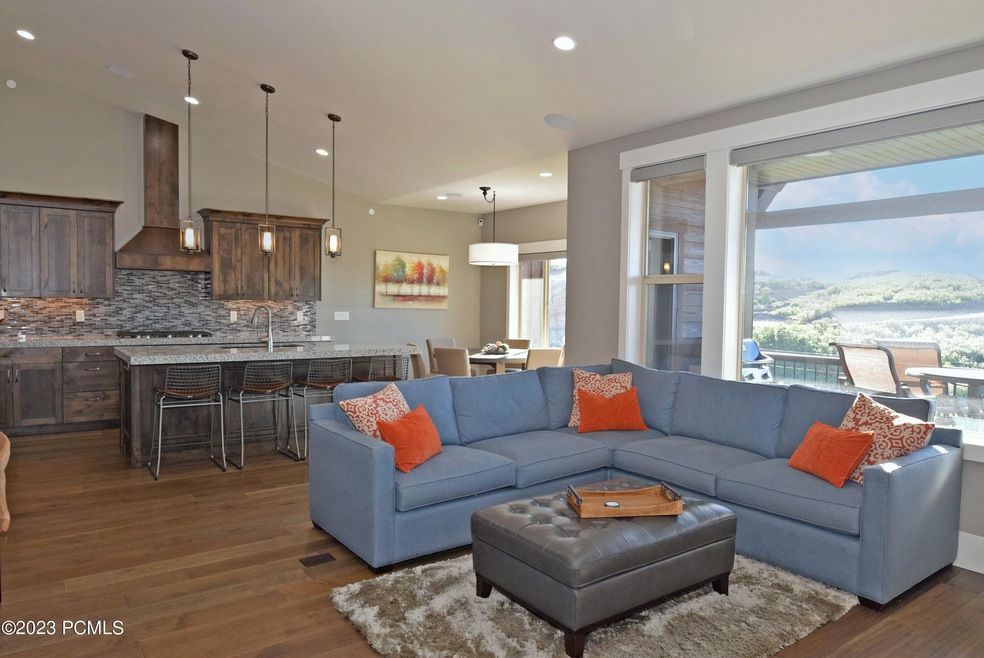 main living kitchen