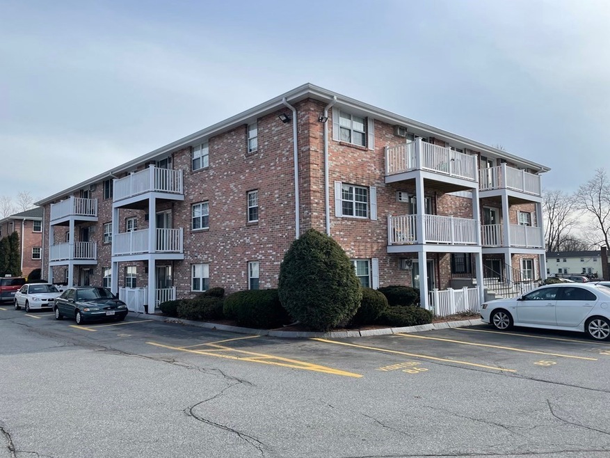 3 Karen Cir unit 15, Billerica, MA 01821 - photo 1