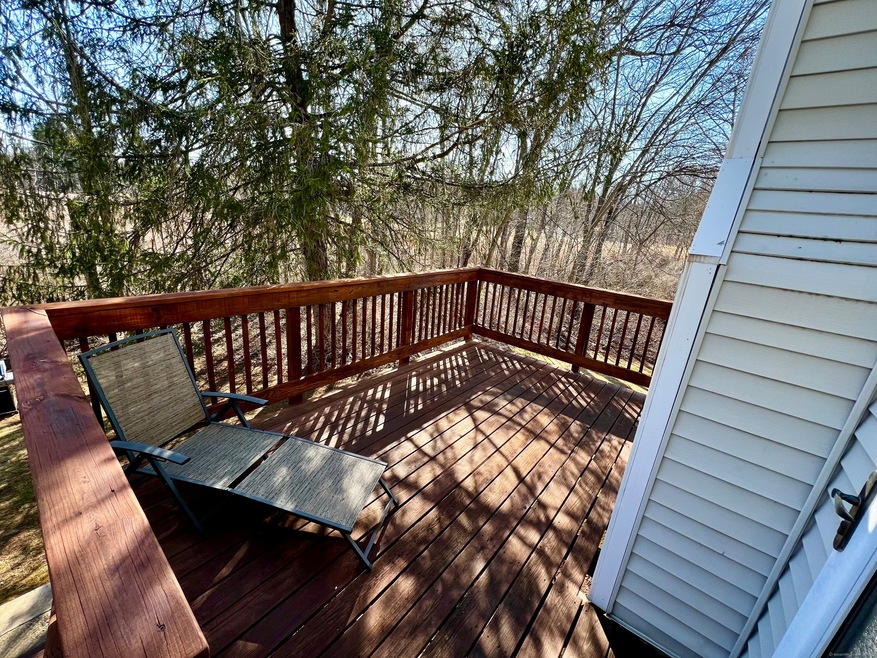 565 Newfield St unit 7, Middletown, CT 06457 - photo 1