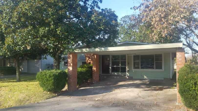 10017 Bonazzi St, Houston, TX 77088 - photo 1