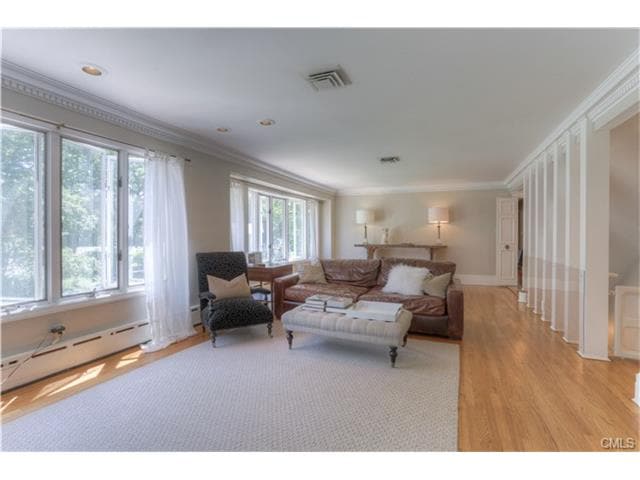 40 Pine Ridge Rd, Fairfield, CT 06825 - photo 1