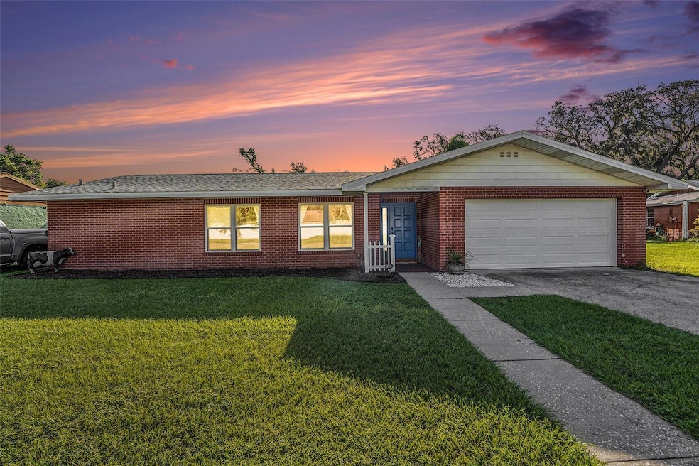 Twilight Photo - 3512 Yale Circle, Riverview FL 33578