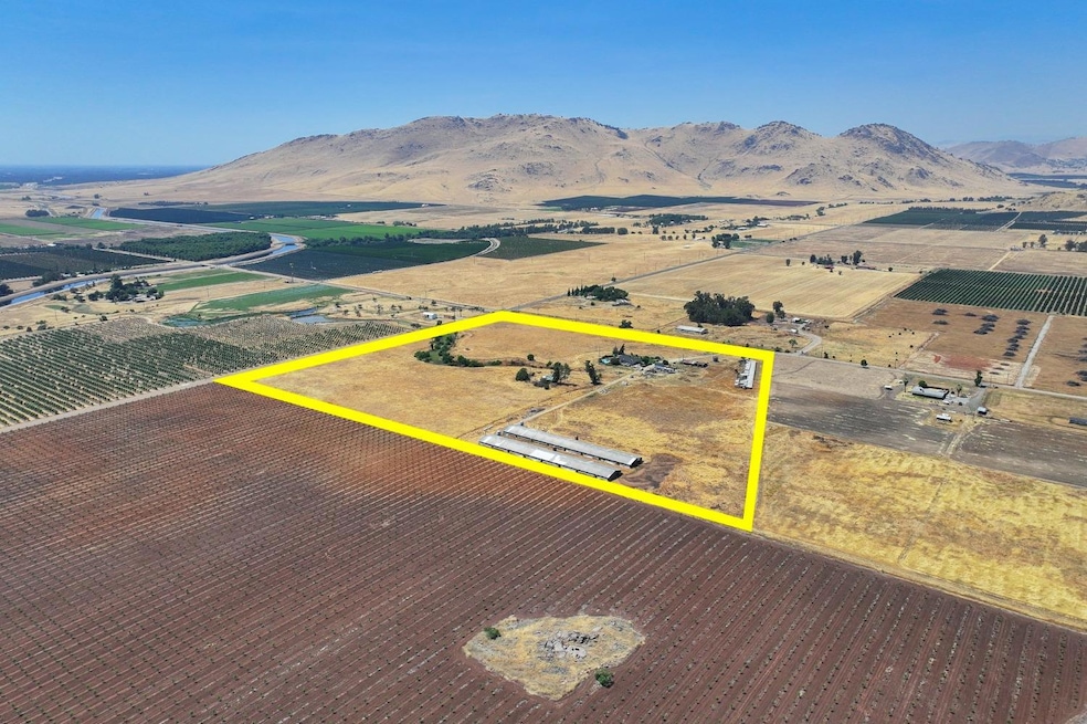 Sold $960,000 • Co-Listing Agent