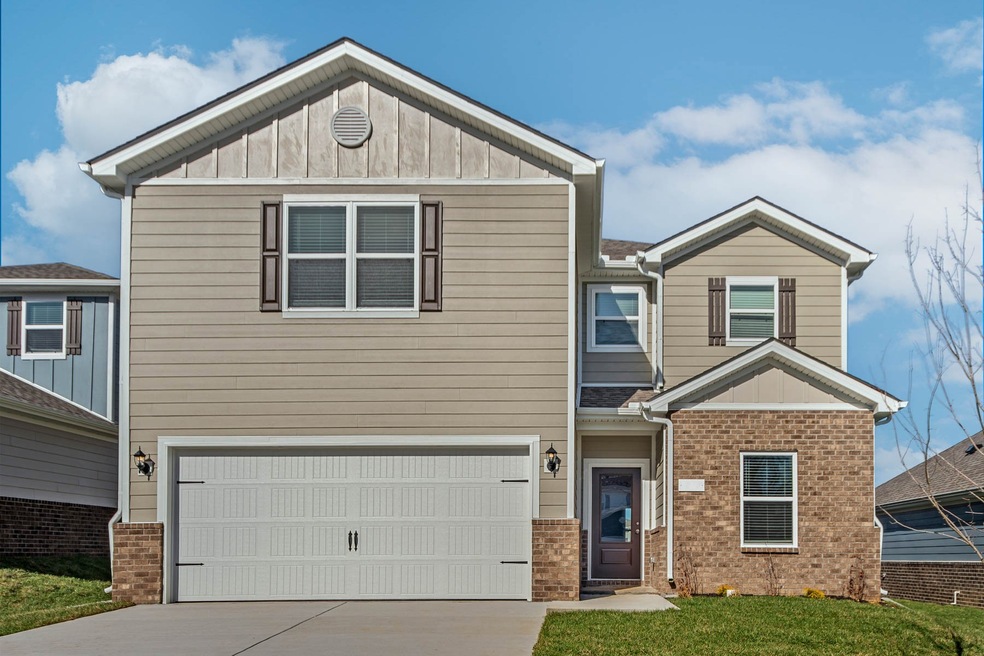 121 Harvest Cir, Dickson, TN 37055 - photo 1