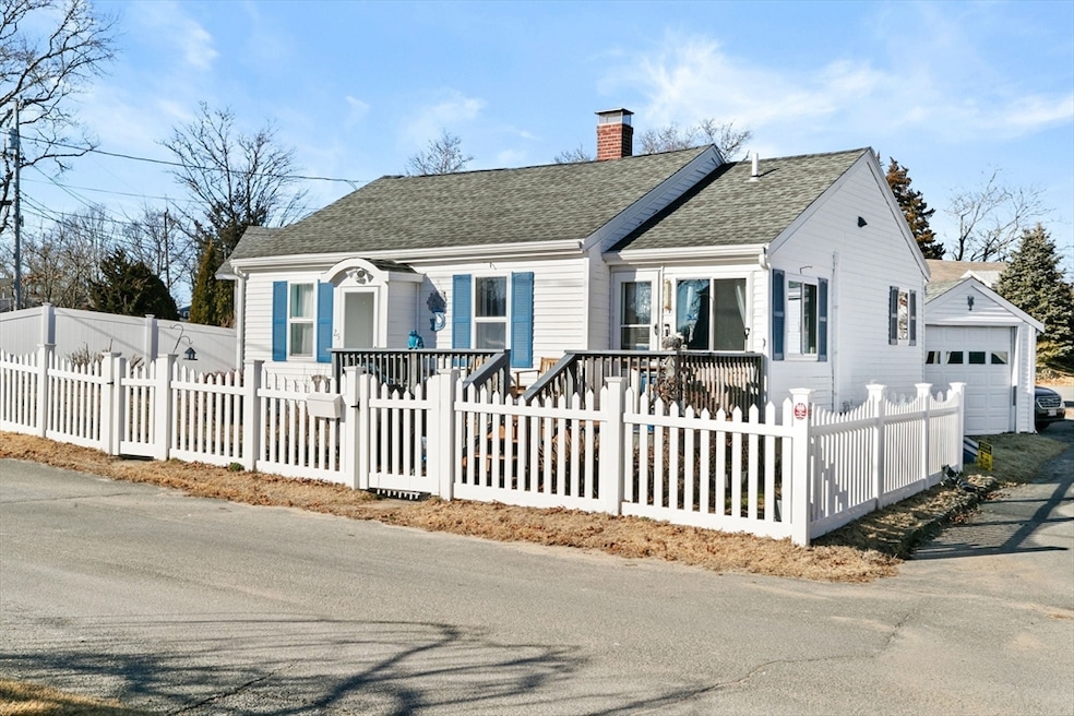25 Circuit Ave, Wareham, MA 02571 - photo 1
