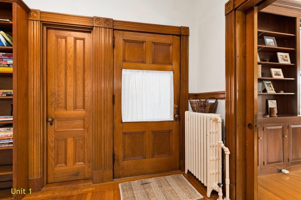 668 Middle St unit 1, Portsmouth, NH 03801 - photo 1