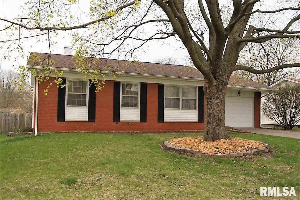 3710 N Pine St, Davenport, IA 52806 - photo 1