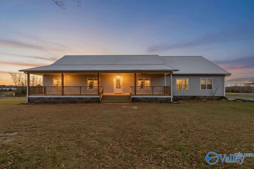 Under Contract $439,000