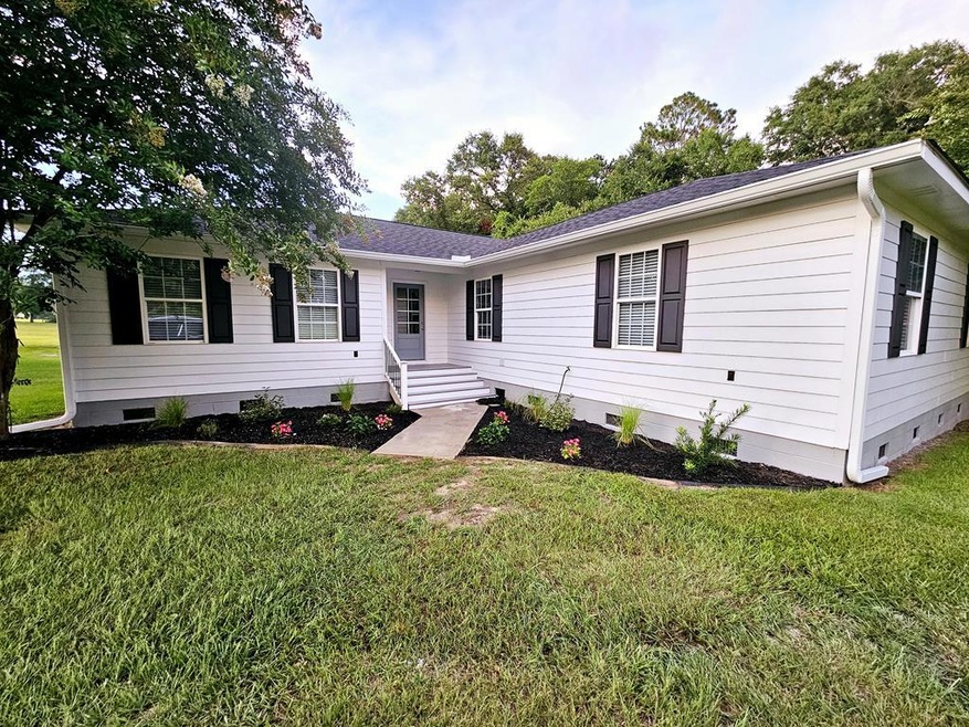 2010 Greenough Rd, Camilla, GA 31730 - photo 1