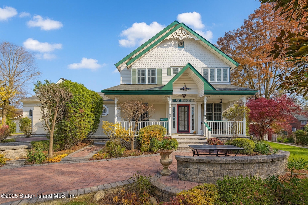 714 Annadale Rd, Staten Island, NY 10312 - photo 1