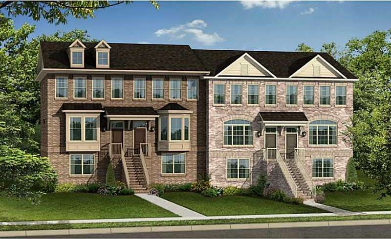 Exterior Front. SHELTON  END Unit !  3 Story Roomm