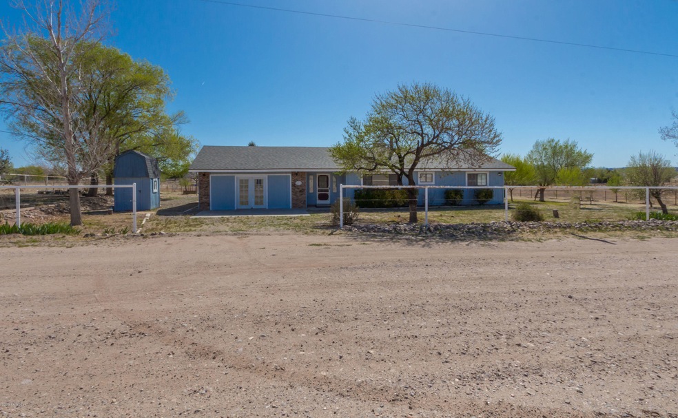 22295 N Docs Rd, Paulden, AZ 86334 - photo 1