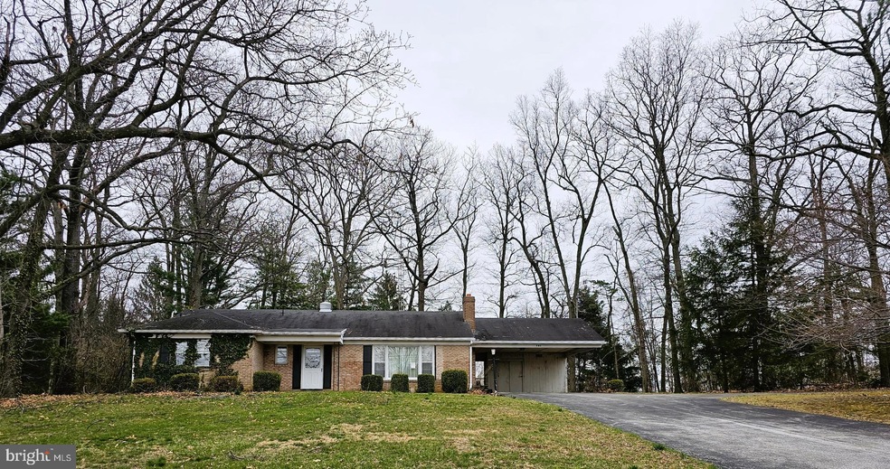 701 Bollinger Rd, Littlestown, PA 17340 - photo 1