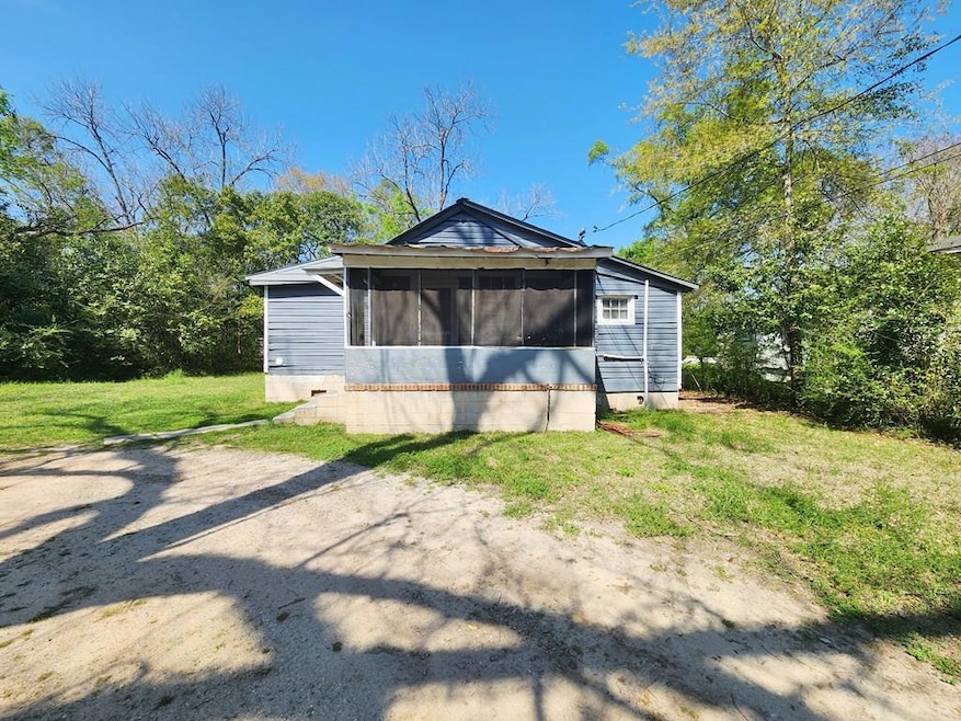 640-648 Geise Ave, Dawson, GA 39842 - photo 1