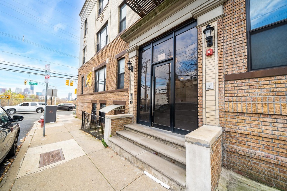 39 Newkirk St unit 2B, Jersey City, NJ 07306 - photo 1