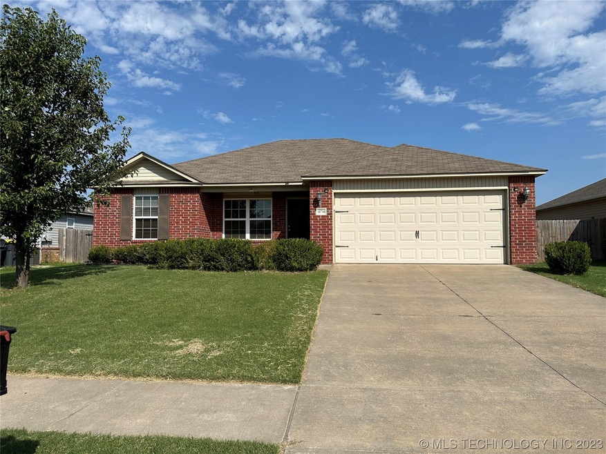 14734 S Hickory St, Glenpool, OK 74033 - photo 1