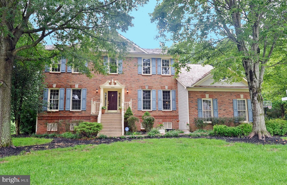 15555 Smithfield Place, Centreville, VA 20120 - photo 1