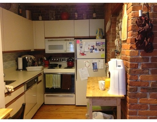 38A Charter St unit 3, Boston, MA 02113 - photo 1