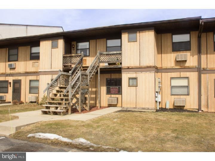 1334 W Wyomissing Ct unit S, West Lawn, PA 19609 - photo 1