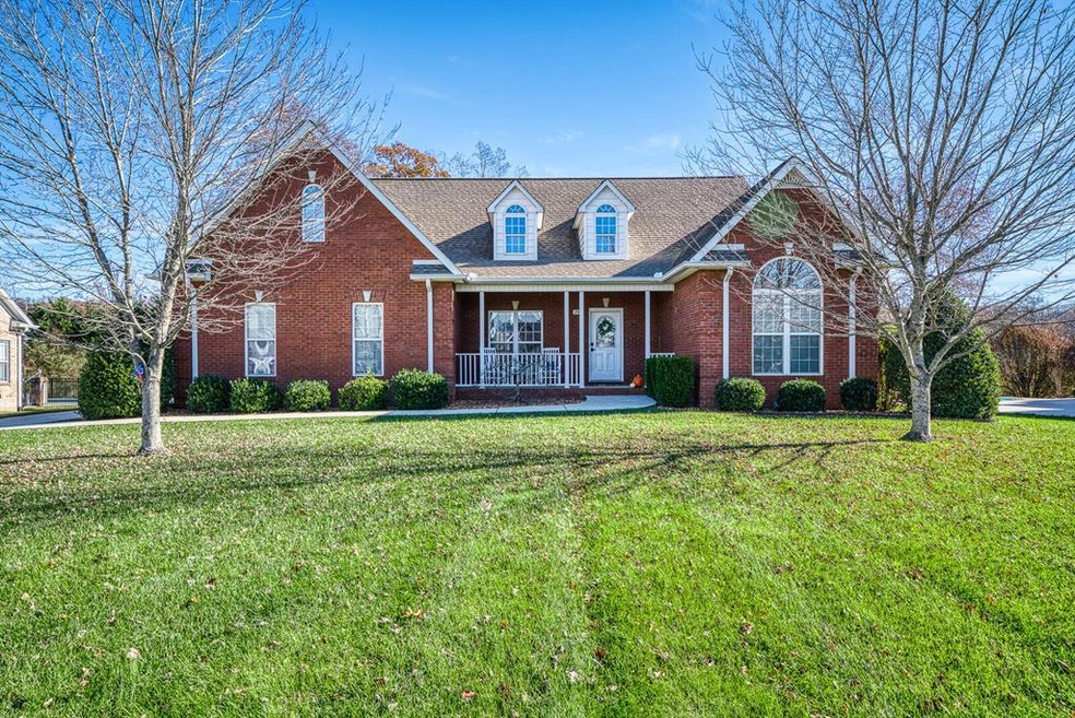 711 Coveview Cir, Cookeville, TN 38506 - photo 1