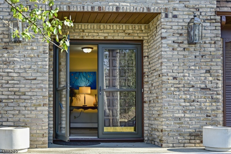 10 Trowbridge Dr, Randolph, NJ 07869 - photo 1