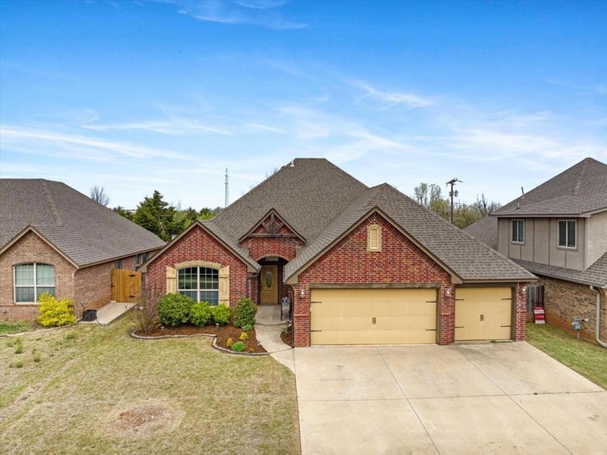625 NE 23rd St, Moore, OK 73160 - photo 1