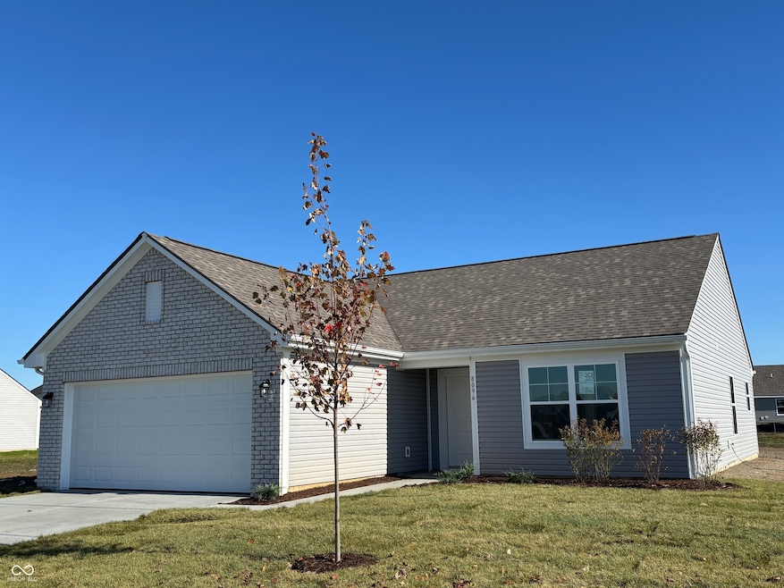 8096 Camellia Ln, Pendleton, IN 46064 - photo 1