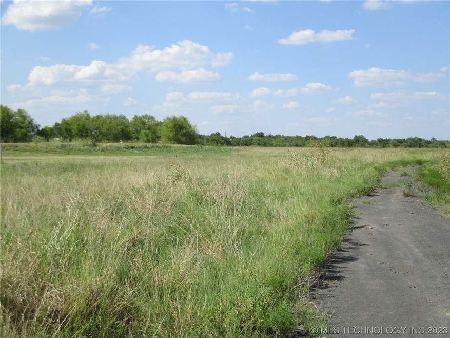 driveway into land