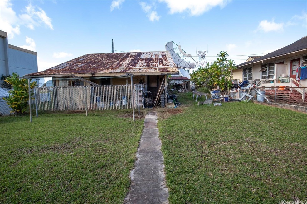 Fee Simple! 50' x 100' level lot.  Sewer is connec