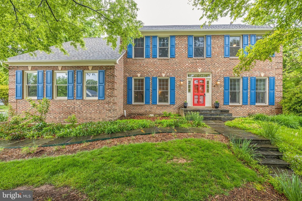 1802 Rampart Dr, Alexandria, VA 22308 - photo 1