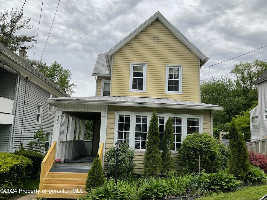 1023 Fairfield St, Scranton, PA 18509 - photo 1