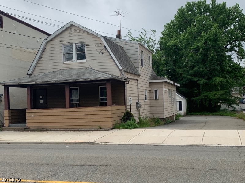 31 Newark Pompton Turnpike, Little Falls, NJ 07424 - photo 1