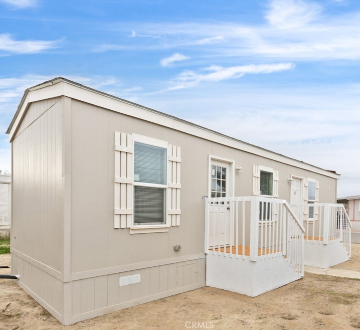 15252 Seneca Rd unit 13, Victorville, CA 92392 - photo 1