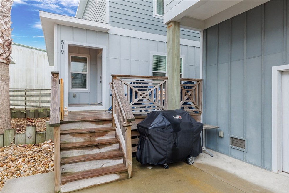 519 W Avenue C unit B, Port Aransas, TX 78373 - photo 1